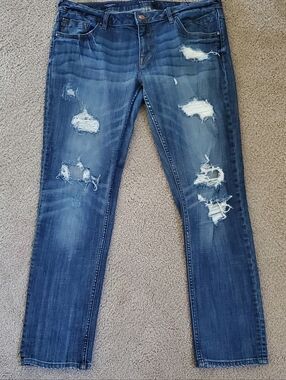 Vigoss Women's Distressed Thompson Tomboy Jeans  Size 30